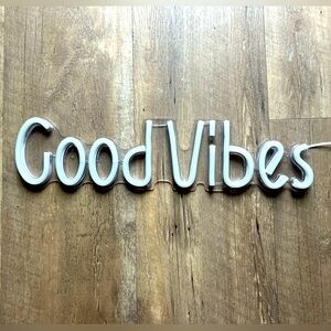 “Good Vibes” Neon Glow Sign